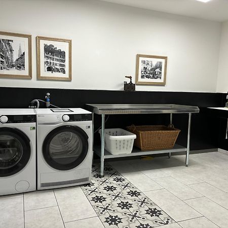Historical And Modern Flat By Zytglogge - 2Nd Floor Apartment Bern Bagian luar foto