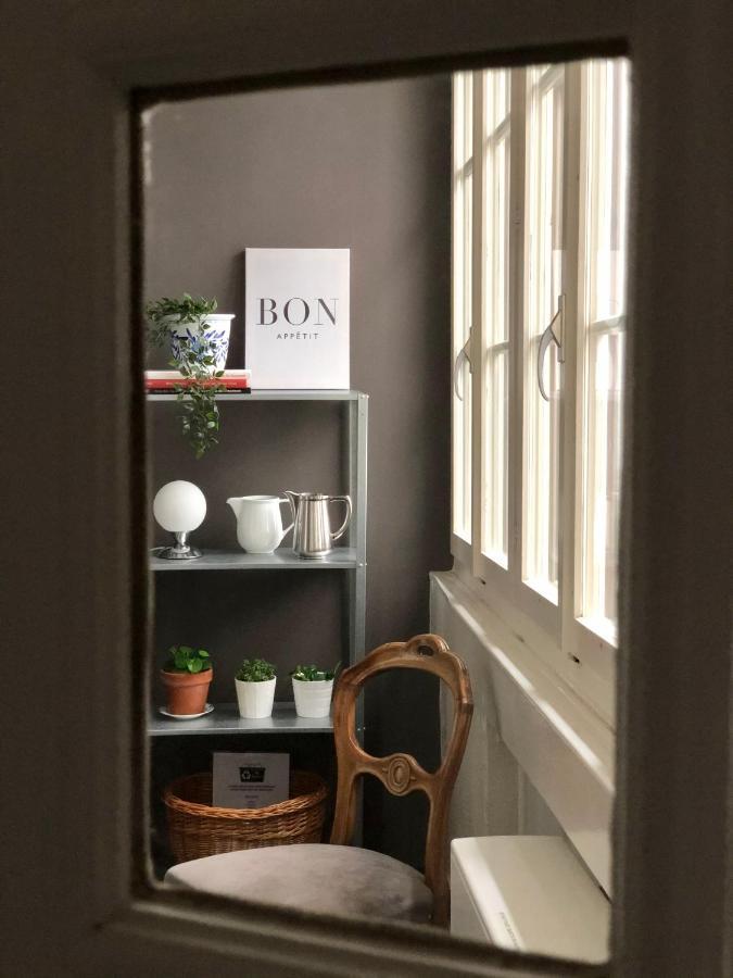 Historical And Modern Flat By Zytglogge - 2Nd Floor Apartment Bern Bagian luar foto