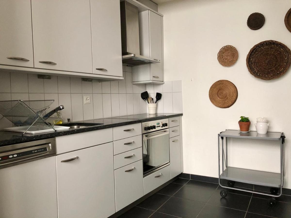 Historical And Modern Flat By Zytglogge - 2Nd Floor Apartment Bern Bagian luar foto