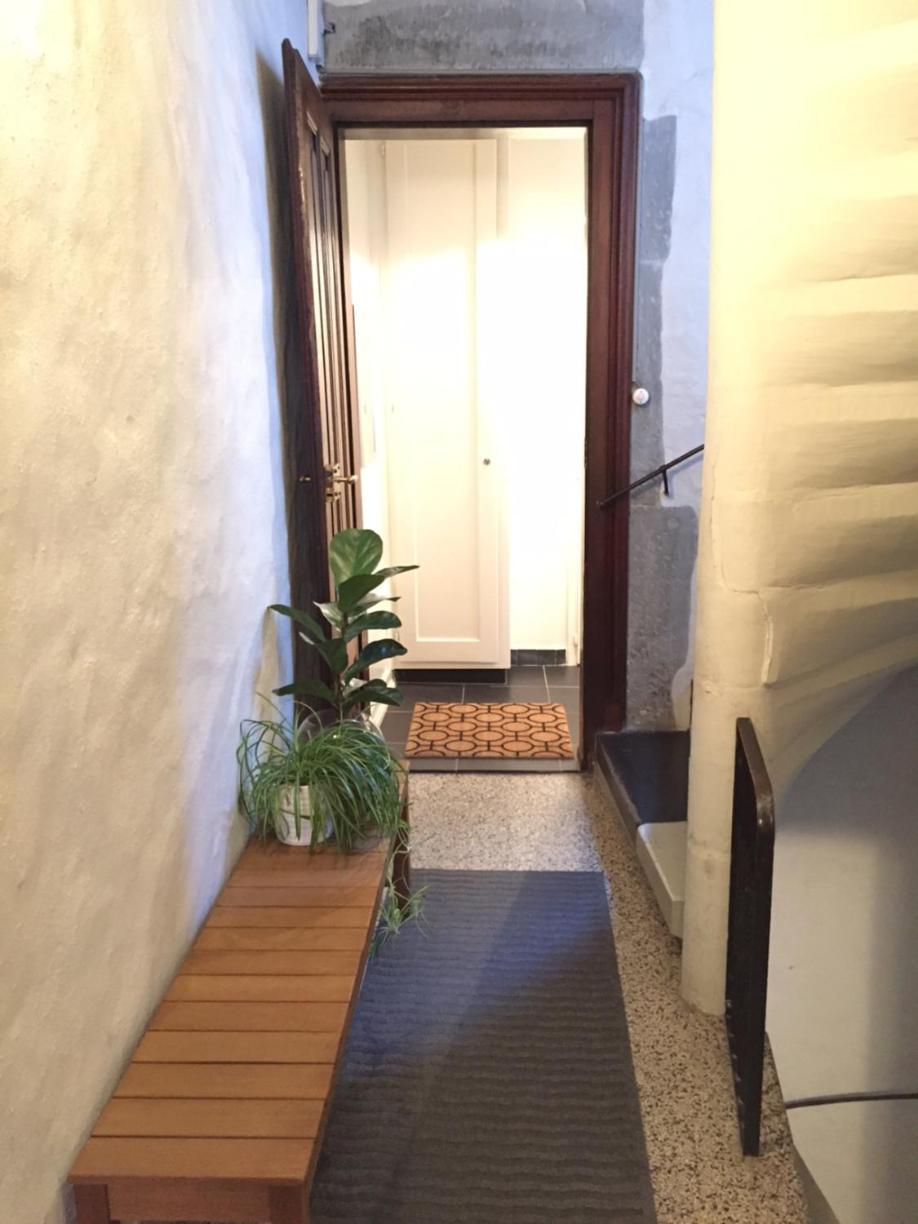 Historical And Modern Flat By Zytglogge - 2Nd Floor Apartment Bern Bagian luar foto
