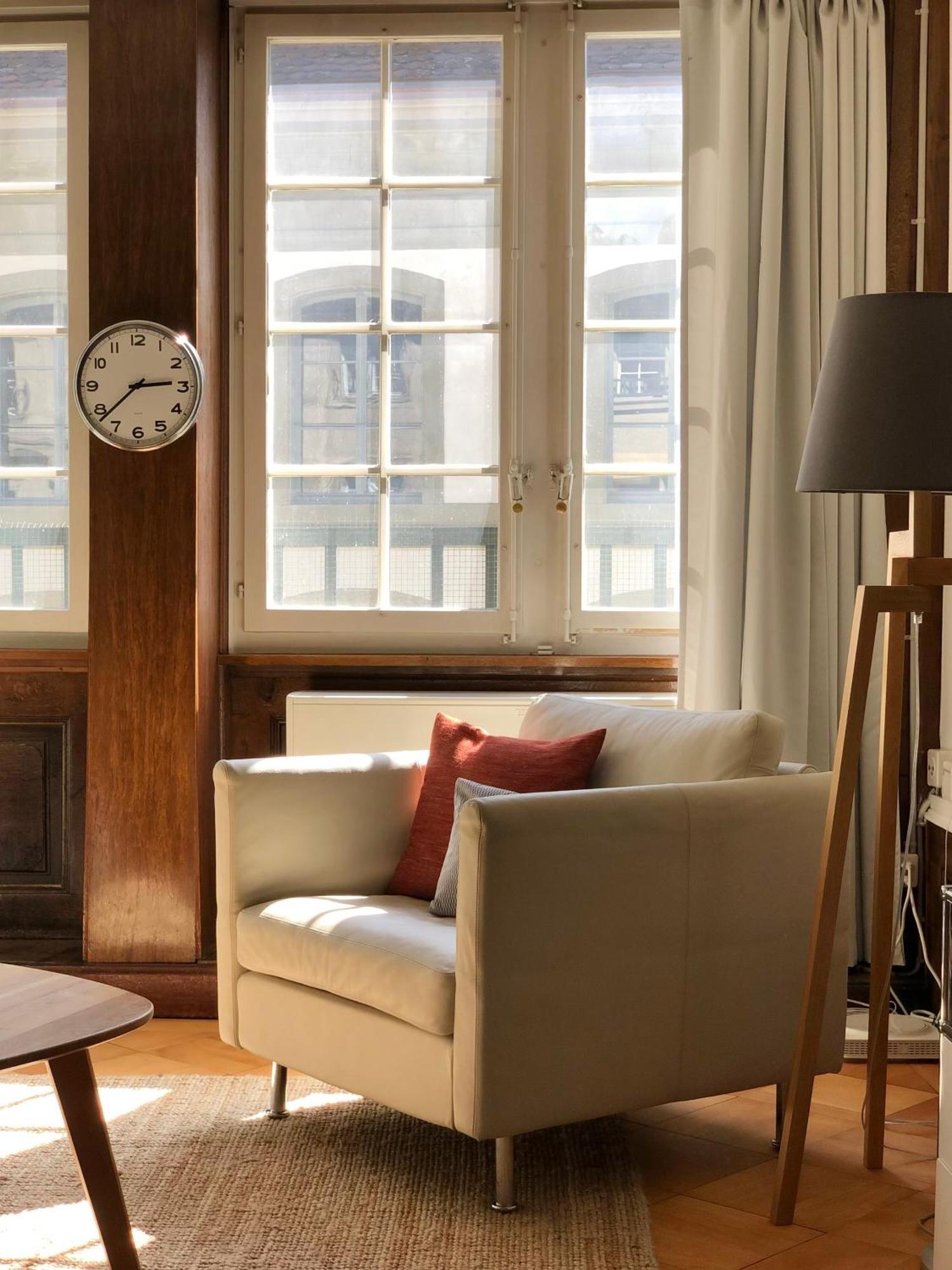 Historical And Modern Flat By Zytglogge - 2Nd Floor Apartment Bern Bagian luar foto