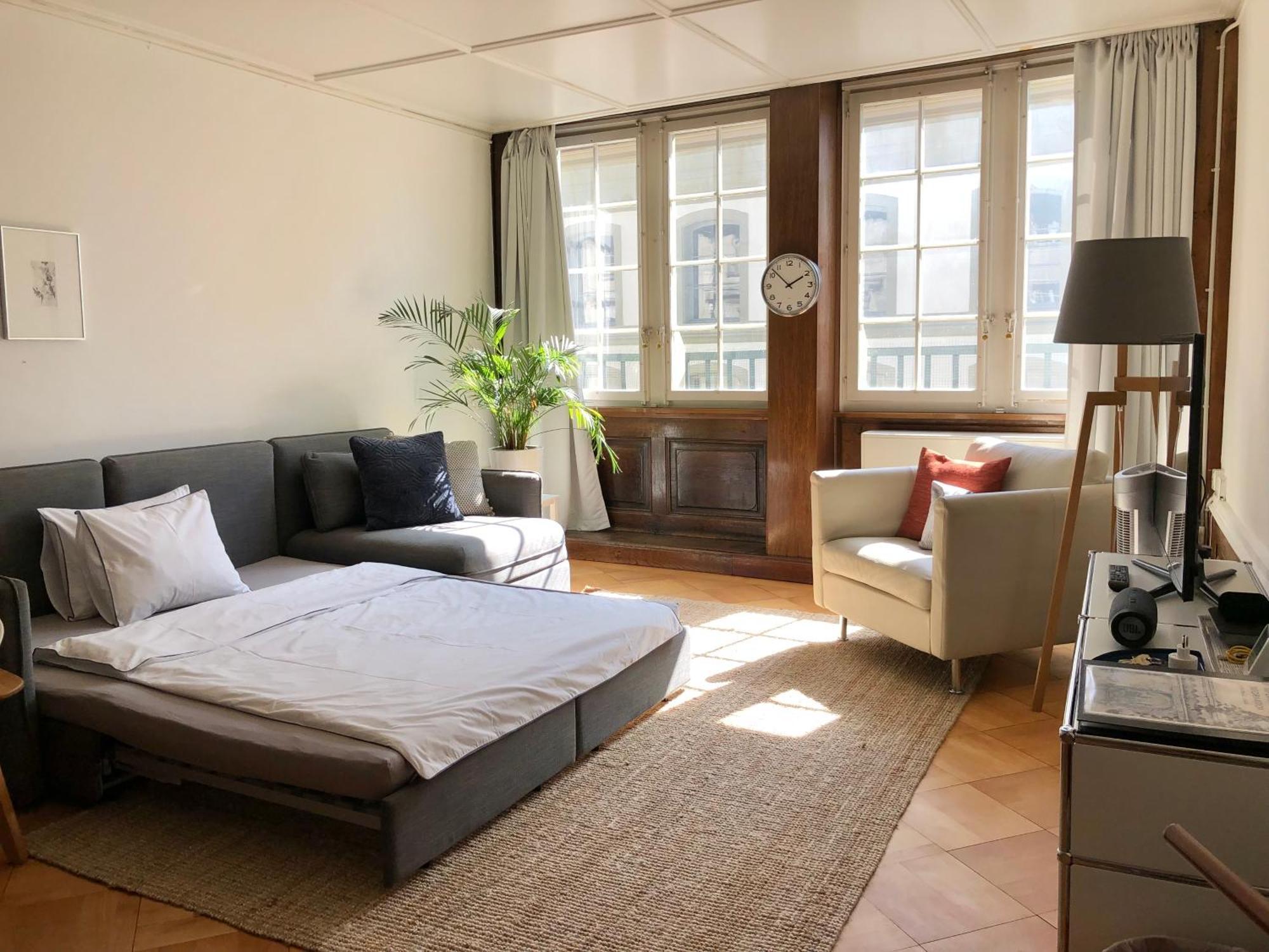 Historical And Modern Flat By Zytglogge - 2Nd Floor Apartment Bern Bagian luar foto